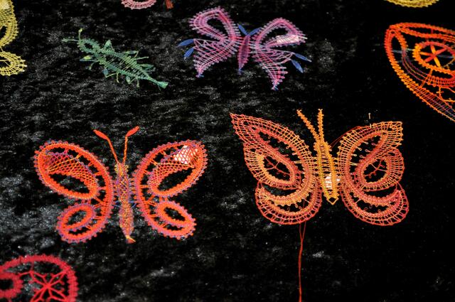 Filigrane Klöppelarbeiten. | Foto: Daniela Somers