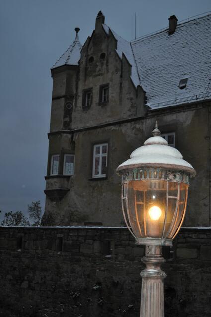 Stimmungsvoll und romantisch präsentiert sich die Burg zum Adventsmarkt | Foto: Daniela Somers