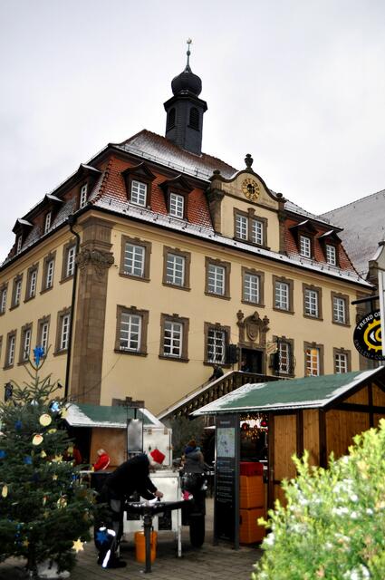 Das Rathaus mit Rokoko-Fassade von 1781/1782. | Foto: Daniela Somers
