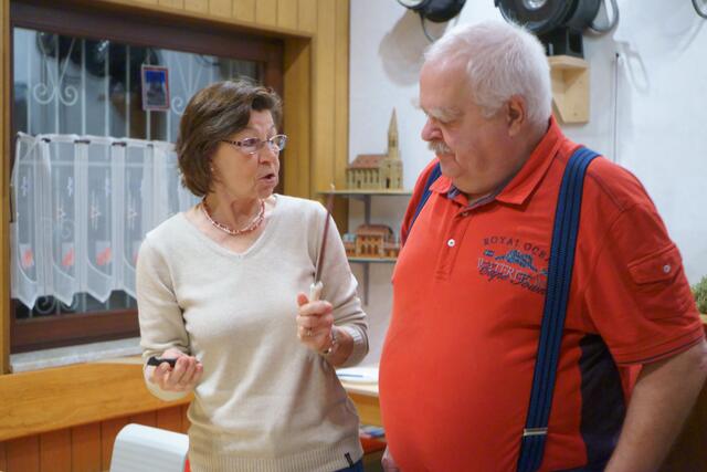 Sieht gefährlicher aus als es ist! Auch mit zwei Messern in der Hand bleibt Sie eine liebende Ehefrau! 
Andrea und Helmut Epp (Kassenwart ECH) | Foto: Helmut Epp