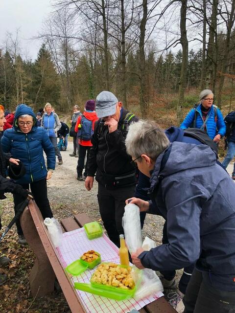 Kleine Stärkung bei einem Zwischenstopp. | Foto: Isolde Reitz