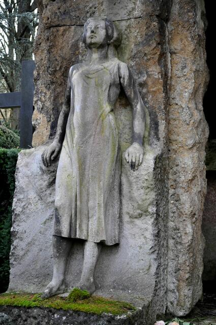 Die trauernden Figuren am Grabmal Schliz | Foto: Daniela Somers