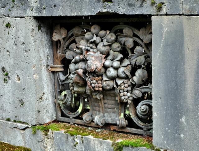 Grabmal der Familie Stotz. Hier kann man wunderschöne Schmiedearbeiten sehen. | Foto: Daniela Somers