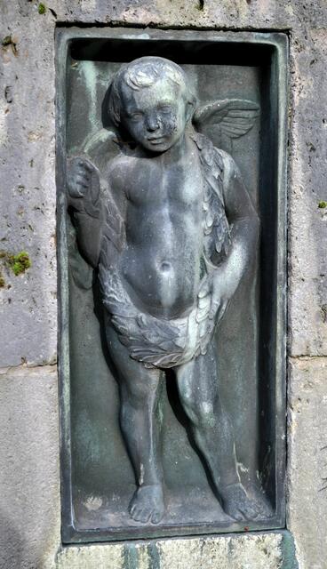 Grabmal der Familie Stotz. Hier kann man wunderschöne Schmiedearbeiten sehen. | Foto: Daniela Somers