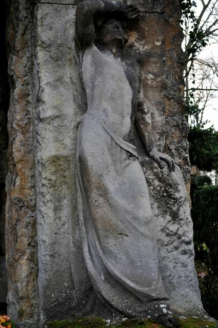 Die trauernden Figuren am Grabmal Schliz | Foto: Daniela Somers