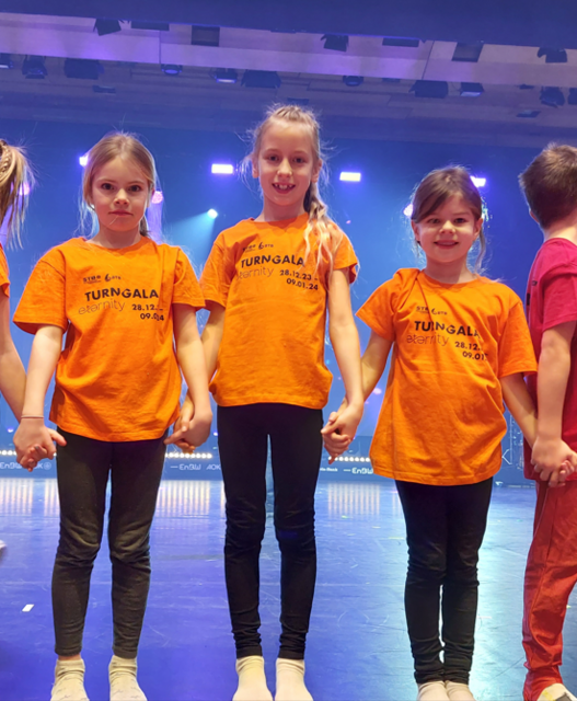 Am Schluss: Hand in Hand | Foto: privat