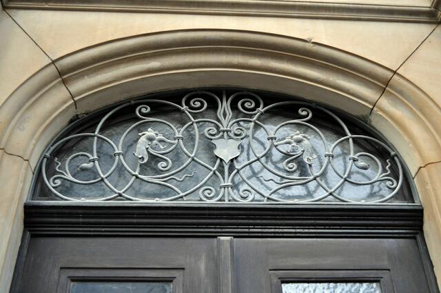 Von wem die kunstvolle Schmiedearbeit gemacht wurde, konnte ich nicht herausfinden. | Foto: Daniela Somers