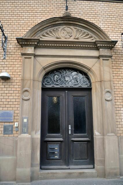 Eingangsportal | Foto: Daniela Somers