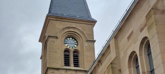 Uhr/en an der St. Johann Baptist Kirche | Foto: Heidrun Rosenberger