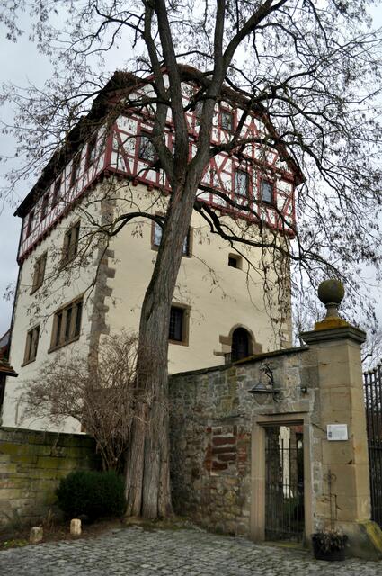Das alte Schloss. Es wurde in den 1970er und 1980er Jahren tiefgreifend renoviert. | Foto: Daniela Somers