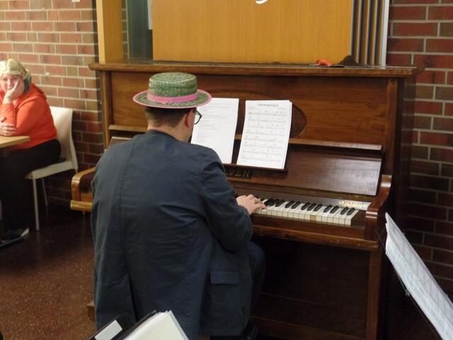 Andreas Benz überraschte fingerfertig am Klavier mit einem großen inrovisierten George-Gershwin-Medley. | Foto: privat