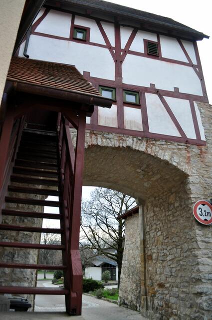 Es gab hier auch eine Wohnung. In den Jahren 1982/83 wurde das Tor gründlich renoviert und die Gemeinde richtete eine Wohnung darin ein. Unklar ob sie heute noch genutzt wird. | Foto: Daniela Somers