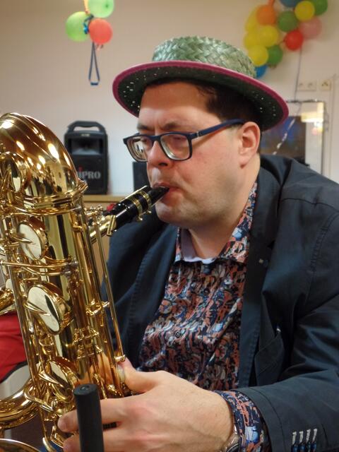 Das Bass-Saxophon wurde von Andreas Benz beeindruckend gespielt.
 | Foto: privat