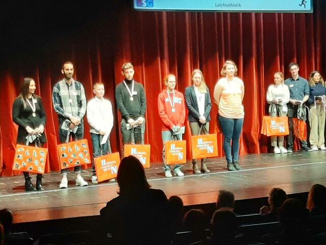 Geehrten Leichtathleten  | Foto: Katharina Schiele