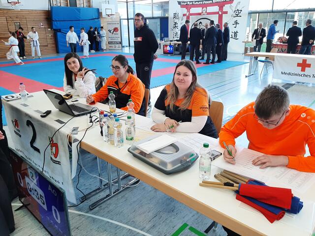 Tischbesatzung 2 | Foto: Karateverein Eppingen