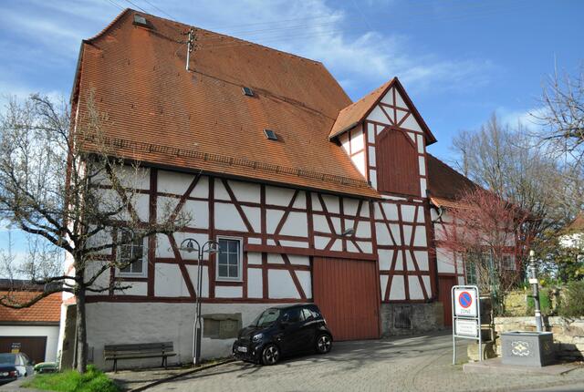 Ehemalige Klosterkelter mit vier Kelterbäumen wurde 1489 errichtet. | Foto: Daniela Somers