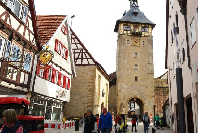 Das Wahrzeichen der Stadt Marbach - das 40 Meter hohe, im 15. Jahrhundert erbaute, ehemalige Stadttor. | Foto: Isolde Reitz