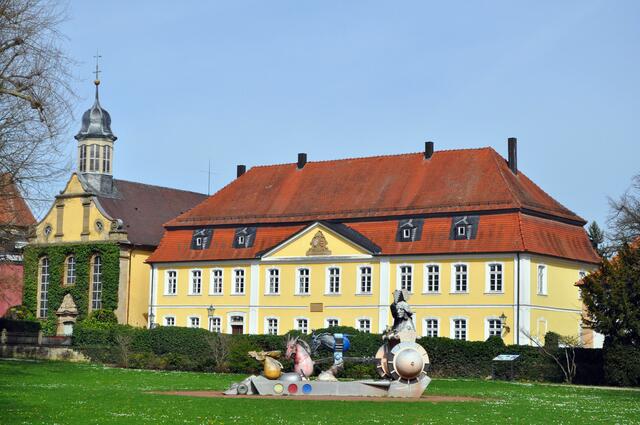 Und im nächsten Teil gehts da rüber: zum Friedrich-Hecker-Platz. | Foto: Daniela Somers