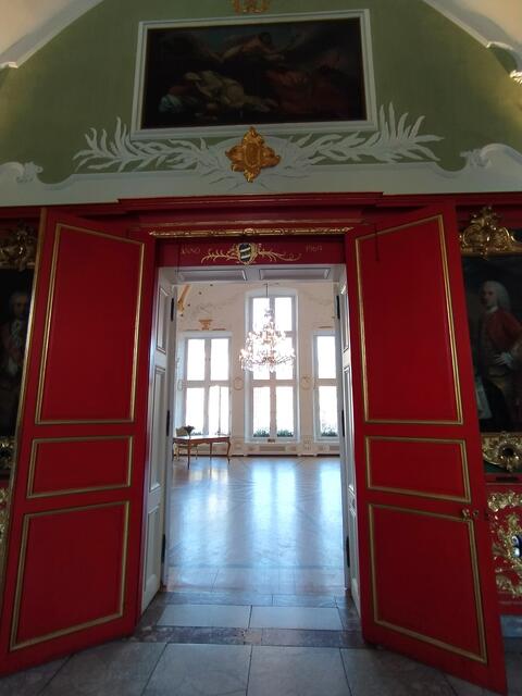 Blick aus dem Roten Saal in den Friedenssaal | Foto: sigischlottke