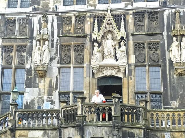 Imposanter Eingang ins Rathaus | Foto: sigischlottke