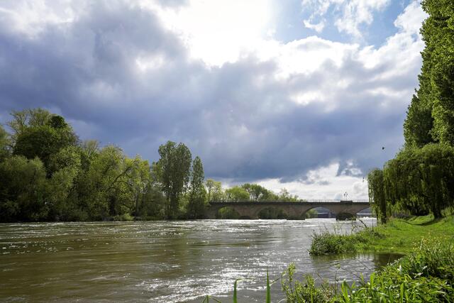 dunkle Wolken über dem Neckar | Foto: Ulrich Seidel