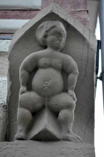 Figur an einer Hausecke | Foto: Daniela Somers