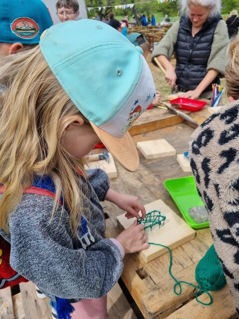 Tolle Nagelbilder entstanden beim ersten Blütenfest des Naturkindergartens Hoffnungsland. | Foto: Jochen Baral