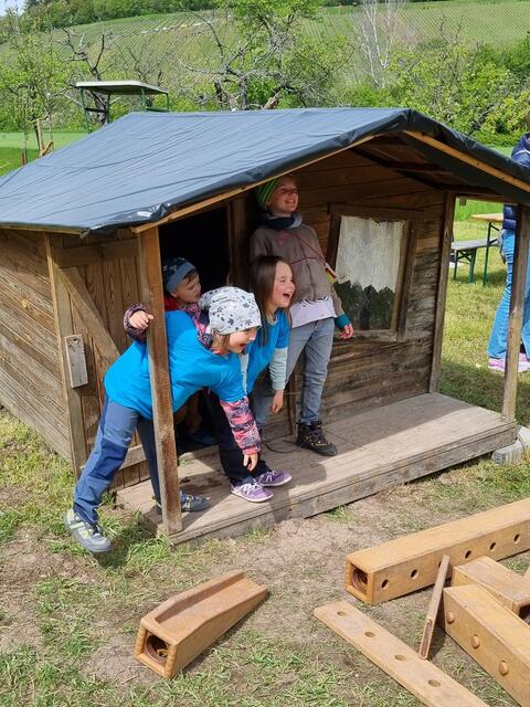 Die Kinder freuten sich über die vielen Angebote beim ersten Blütenfest des Naturkindergartens Hoffnungsland. | Foto: Jochen Baral