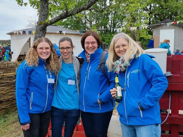 Man freute sich über viele wertvolle Begegnungen beim Blütenfest des Naturkindergartens Hoffnungsland. | Foto: Jochen Baral
