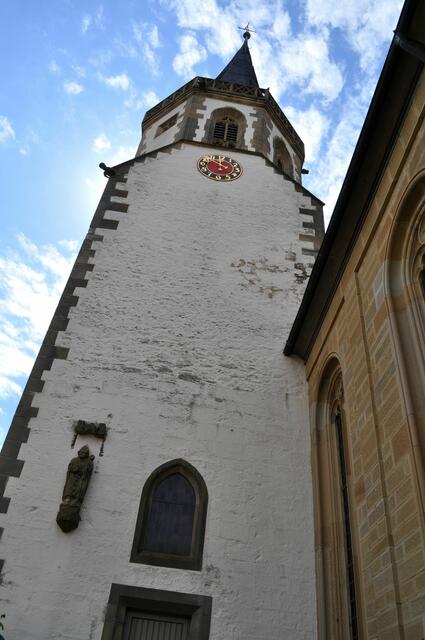 Der alte Kirchturm. Er wurde erstmals im Jahr 1275 erwähnt. | Foto: Daniela Somers