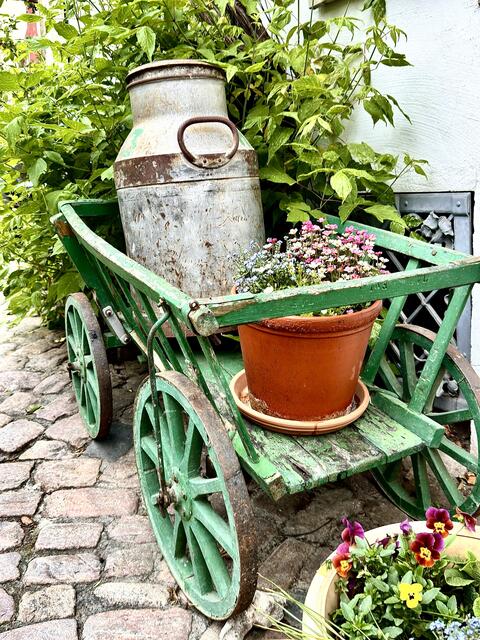 Schöne Details an vielen Ecken gibt es in Bad Wimpfen zu sehen.  | Foto: Uwe Hannemann
