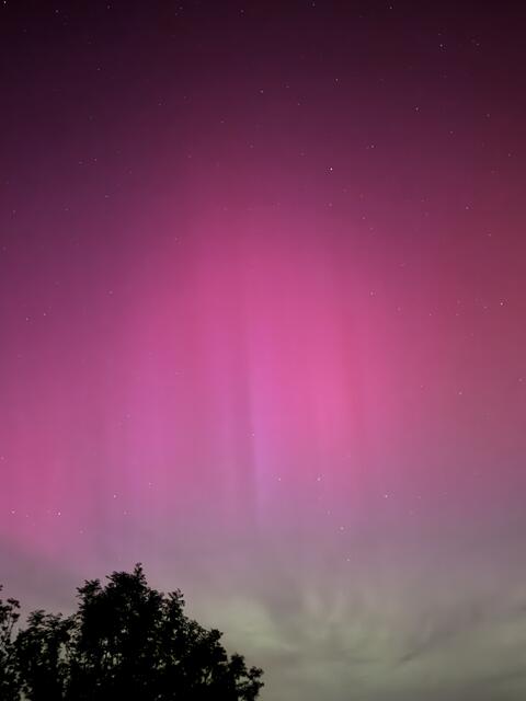 Uwe Hannemann hat das Polarlicht in Böckingen fotografiert.  | Foto: Uwe Hannemann