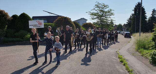 Neben den Musikern der Aktiven Kapelle spielten auch Musiker aus der Jugendkapelle und der Ü50-Gruppe beim Wecken mit | Foto: MVG