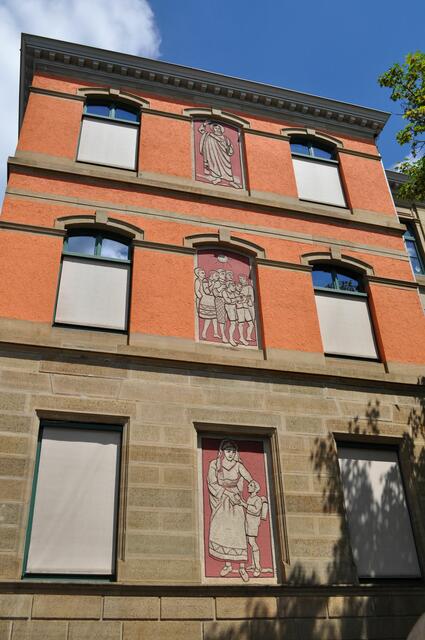Ein anderer Gebäudeteil der Hillerschule. | Foto: Daniela Somers
