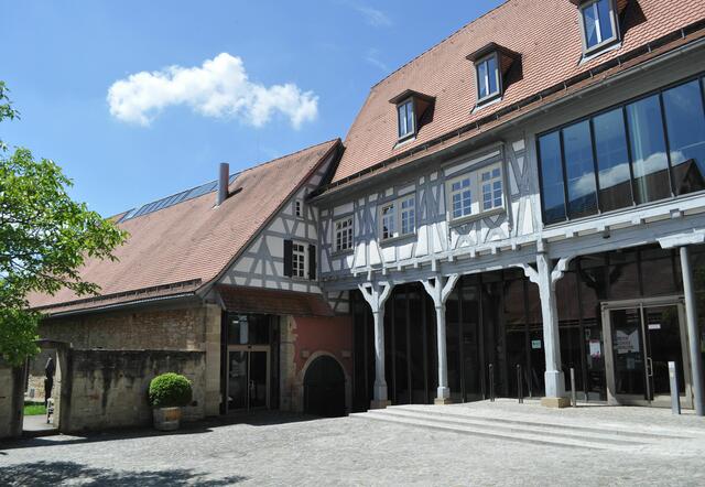 Es gibt einen größeren Platz und noch einen kleineren Innenhof. | Foto: Daniela Somers