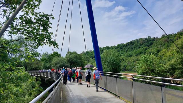 Hängebrücke über die Jagst | Foto: Elfriede Baier 