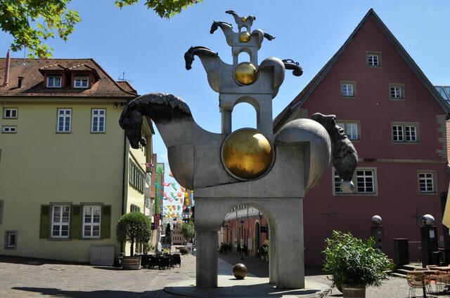 "Turm der Grauen Pferde" von der anderen Seite mit Blick zur Fußgängerzone. | Foto: Daniela Somers