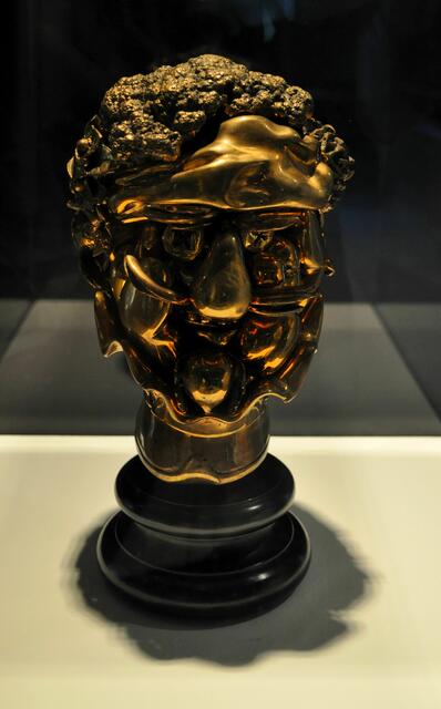 Bei dieser Bronze wurden verschiedene Obst und Gemüsesorten intergriert. | Foto: Daniela Somers