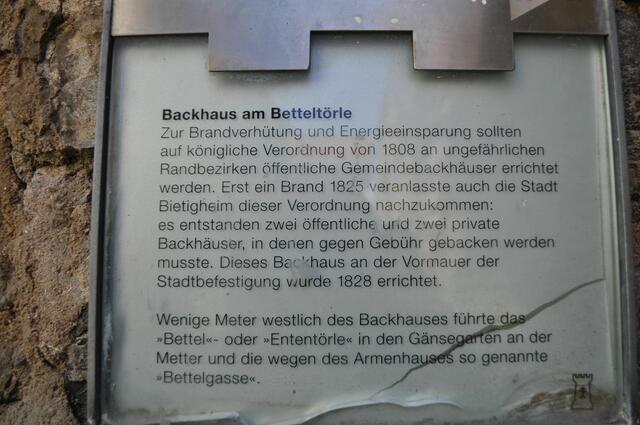 Tafel zum Backhaus | Foto: Daniela Somers