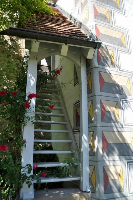 Aufgang neben dem Turm. | Foto: Daniela Somers