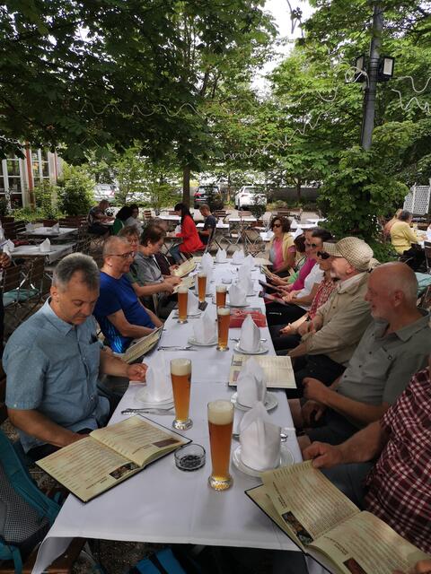 Ausklang im Biergarten des Taj Mahal | Foto: Jürgen Pachwald