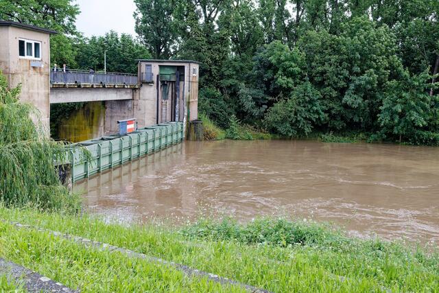 das Schutzwehr am WWP schützt die Innenstadt | Foto: WKY