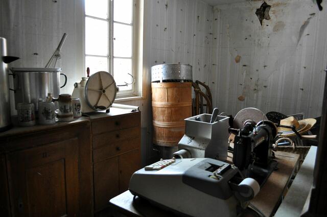 Hier kann man auch Räume mit alten Einrichtungsgegenstände sehen. | Foto: Daniela Somers