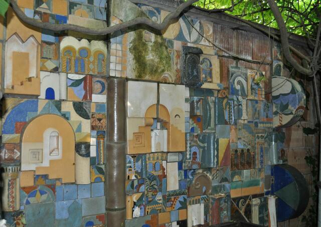 Eine Wand mit Kunst von Lee Babel | Foto: Daniela Somers