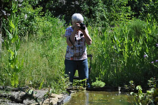 Konzentriertes Frosch fotografieren. | Foto: Daniela Somers