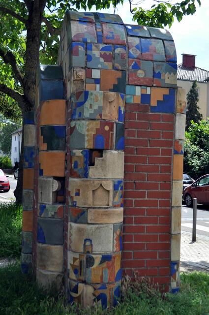 Die Großskulptur an der Wartbergstrasse. | Foto: Daniela Somers