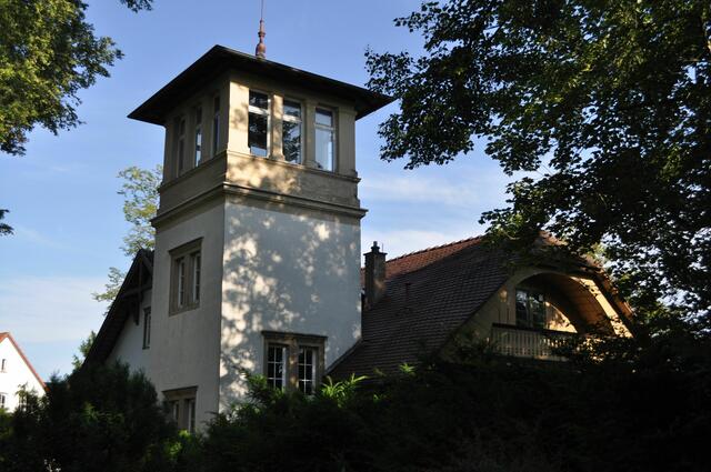Vorbei am Hölderlinhaus gings dann Richtung Weinberge | Foto: Daniela Somers