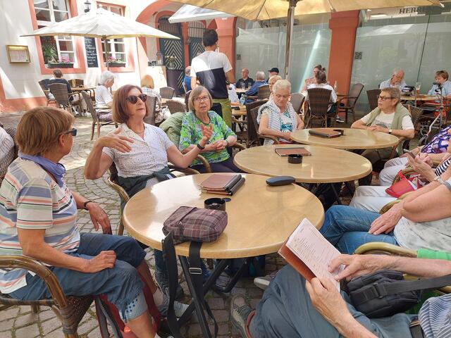 So muss Sommer sein: Auszeit im wunderschönen Innenhof der Vizedomei, dem ehemaligen Amtssitz der Stellvertreters des Kurfürsten. | Foto: Foto pirvat