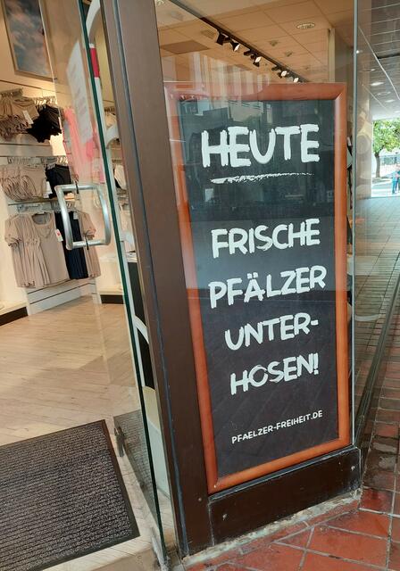 Es gibt nicht nur frischen Pfälzer Spargel, sondern auch ...... | Foto: Foto privat