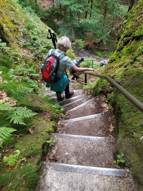 .... und weiter über Felstreppen hinunter ins Tal | Foto: sigischlottke